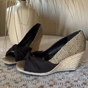 Kelly & Katie Size 7.5M Ivala Knotted Espadrille Woven Wedge Sandal Black Beige